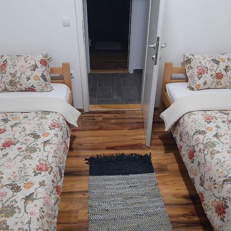 Chalets & Rooms Carda Sebesfok Bezdan Exterior foto