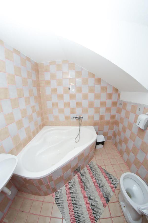 Chalets & Rooms Carda Sebesfok Bezdan Exterior foto