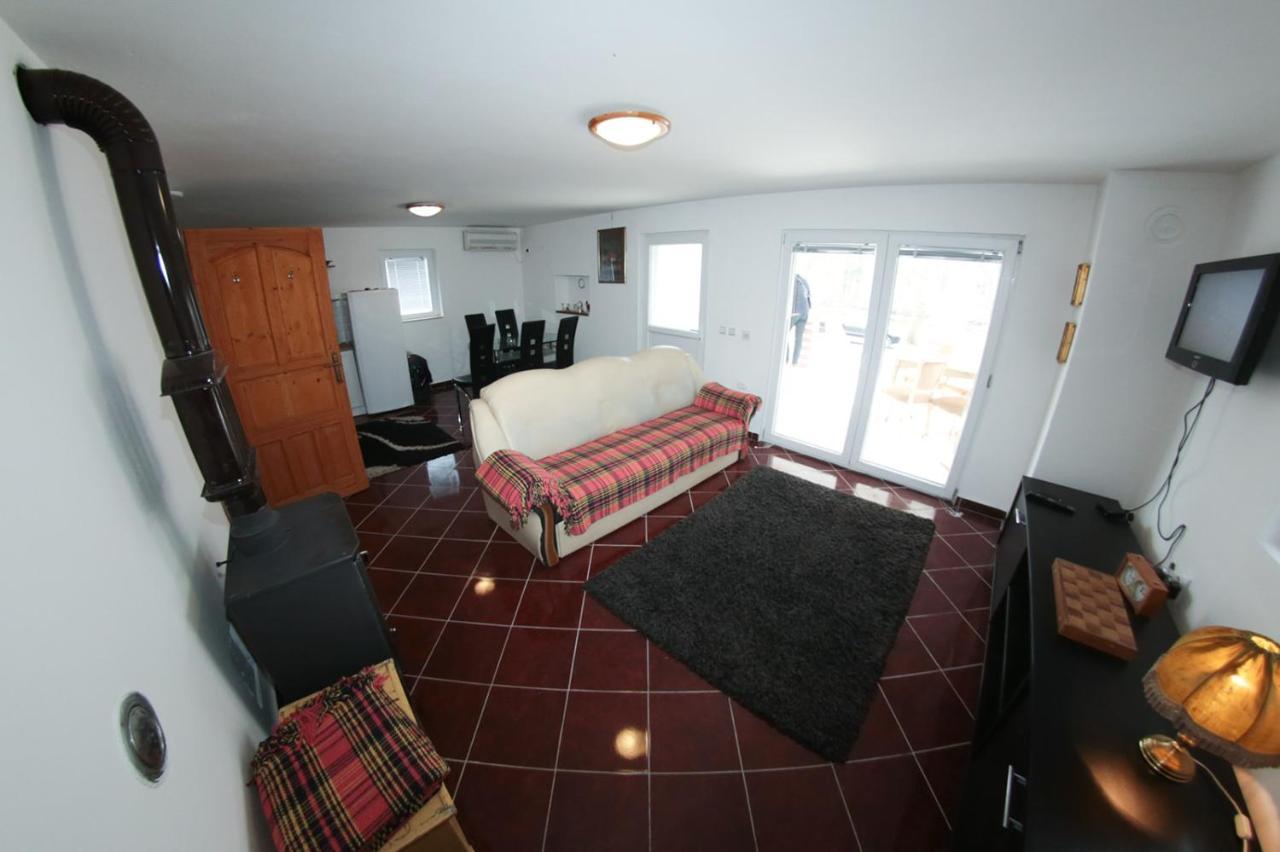 Chalets & Rooms Carda Sebesfok Bezdan Exterior foto