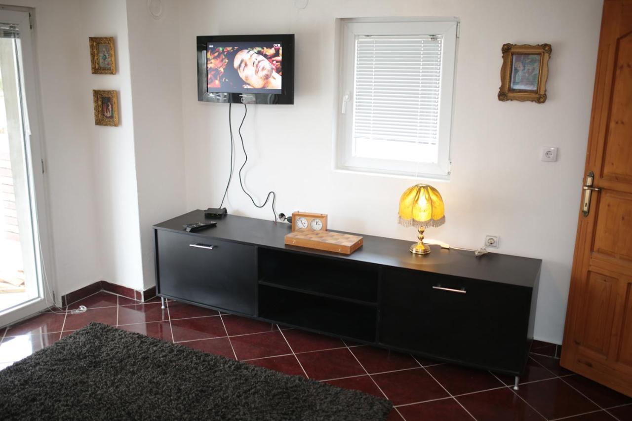 Chalets & Rooms Carda Sebesfok Bezdan Exterior foto